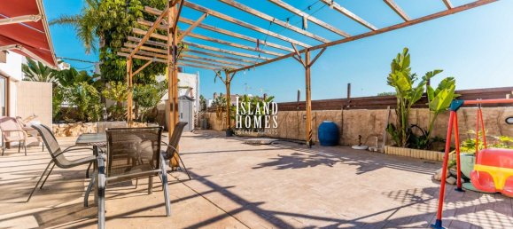 Дом с 3 спальнями в Паралимни, Кипр № 23970 23