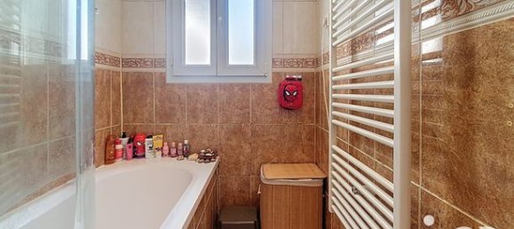 2 bedrooms House in Les Pavillons-sous-Bois, France No. 360068 5