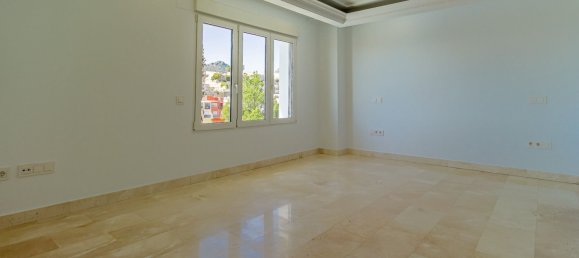 3 bedrooms House in La Nucia, Spain No. 13202 8