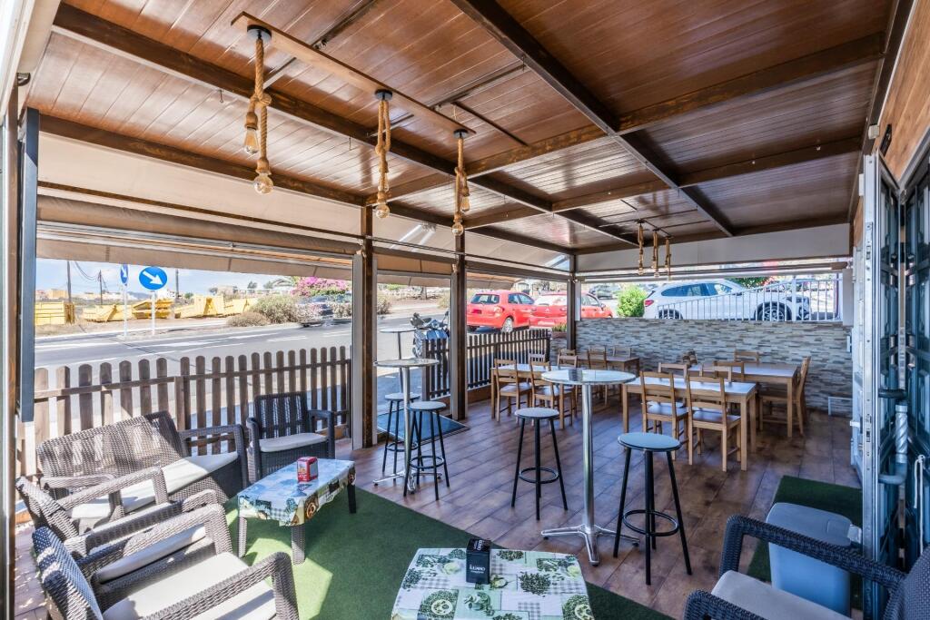 Gewerbliche Immobilie in Granadilla de Abona, Spain 113m², Nr. 217867