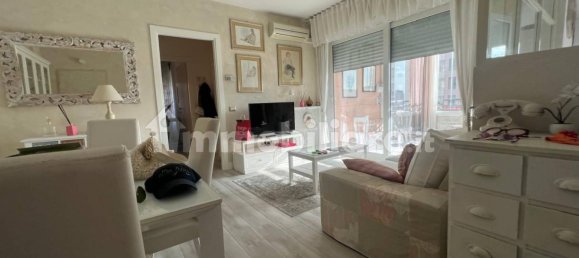 2 bedrooms Apartment in Rome, Italy No. 66705 4