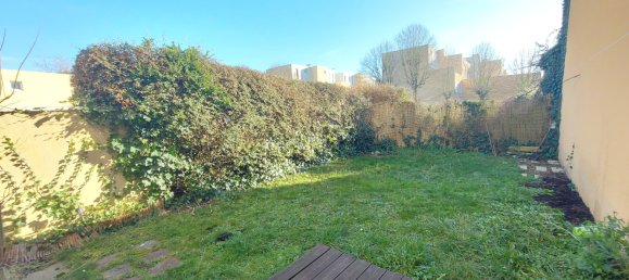 2 Schlafzimmer Doppelhaus in Maurepas, France, Nr. 136014 12