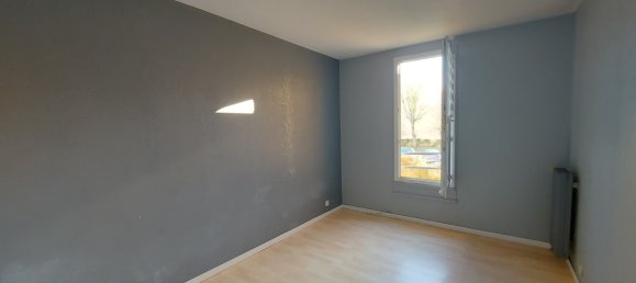 2 Schlafzimmer Doppelhaus in Maurepas, France, Nr. 136014 8
