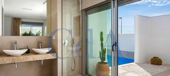 Villa de 3 dormitorios en Los Montesinos, Spain No. 4894 15