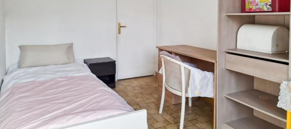 7 bedrooms House in Saint-Denis, France No. 350097 8