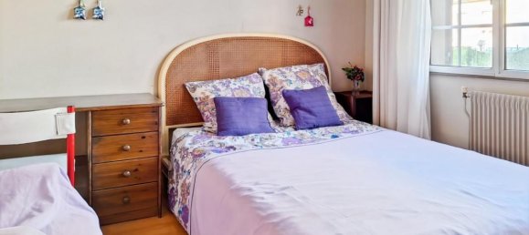 7 bedrooms House in Saint-Denis, France No. 350097 11