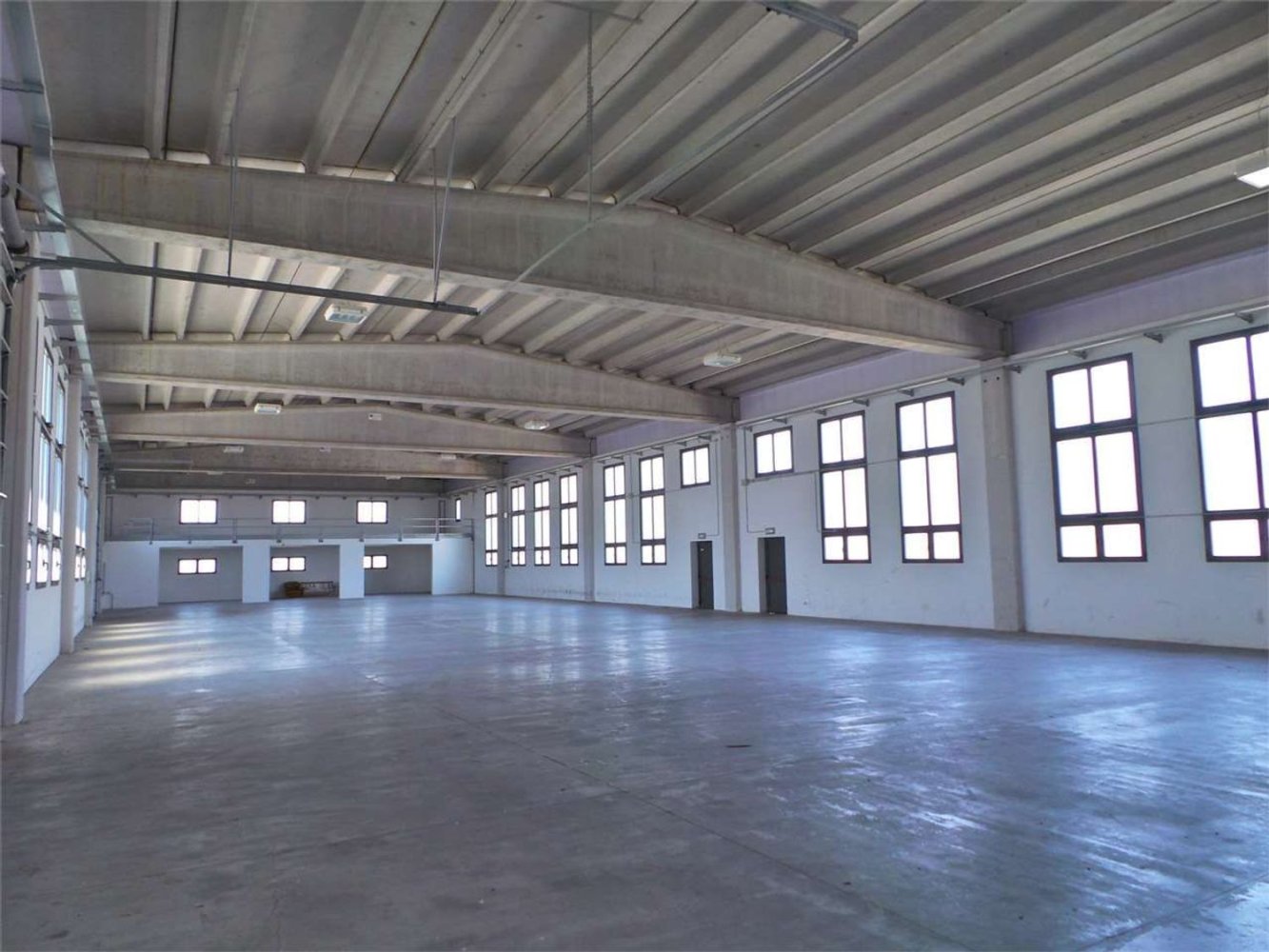  مستودع في Corato, Italy 1740متر مربع رقم 340734