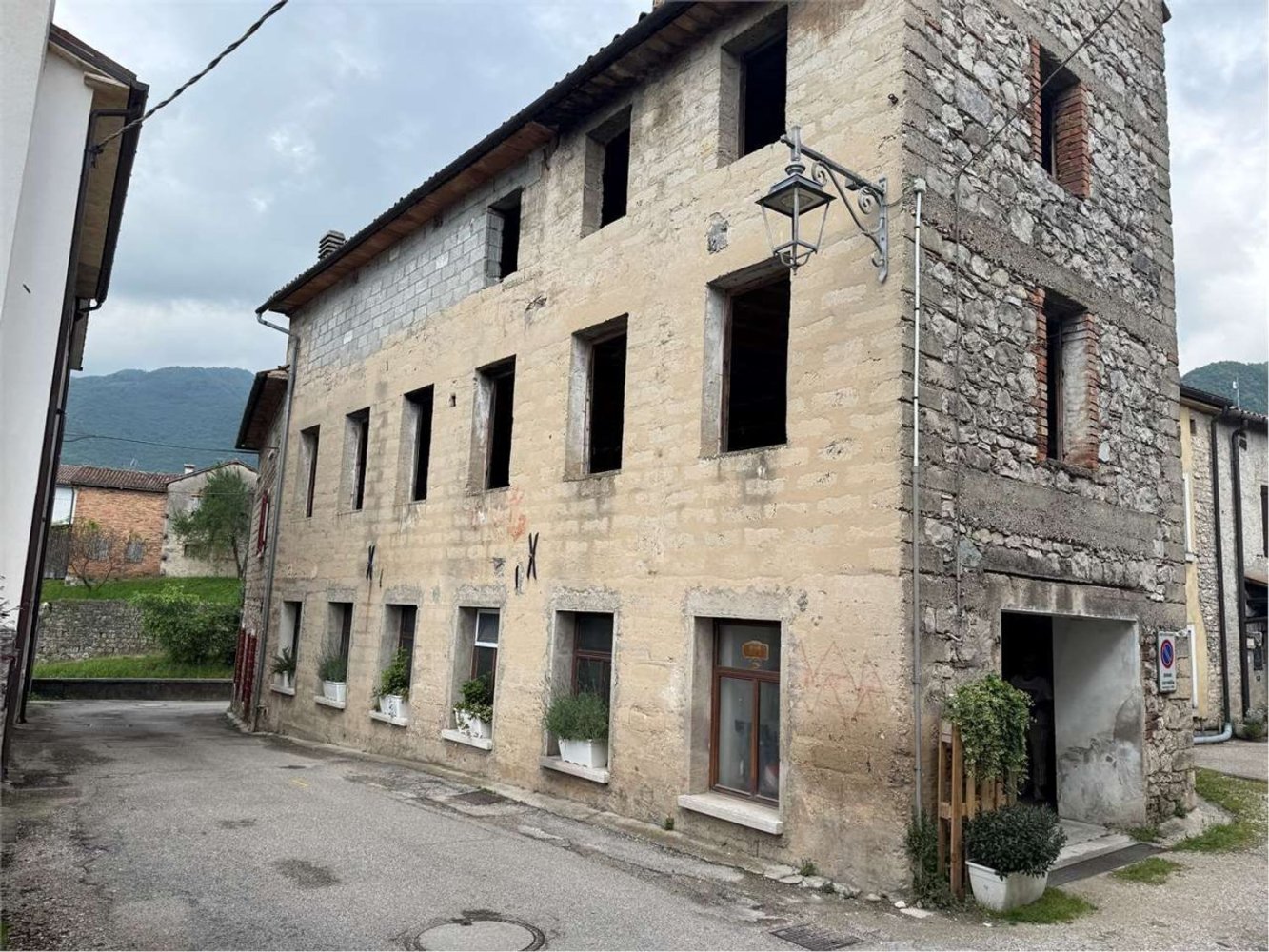 12 bedrooms Duplex in Cison di Valmarino, Italy No. 337225