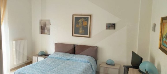 5 rooms Apartment in Bari, Italy No. 32437 7