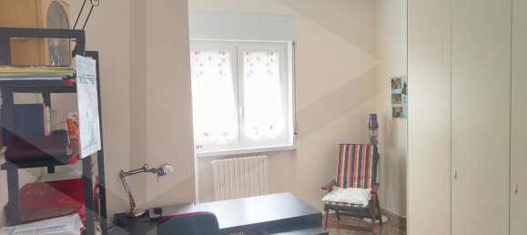5 rooms Apartment in Bari, Italy No. 32437 30