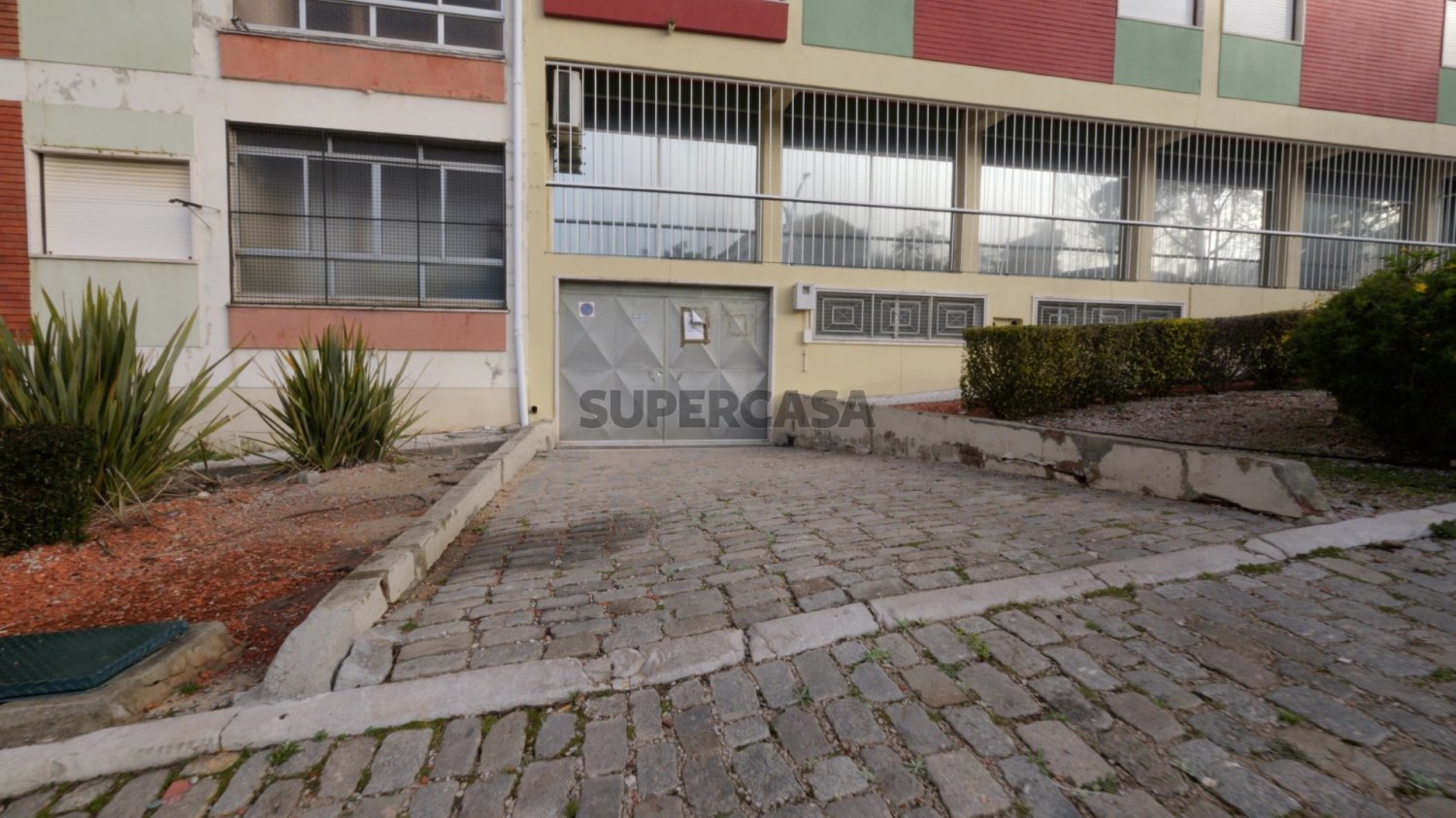 219m² Warehouse in Setubal, Portugal No. 245034