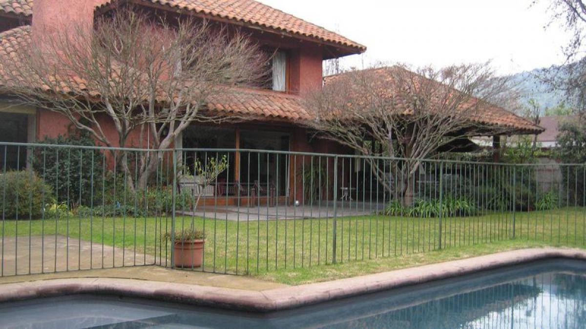 4 bedrooms House in Santiago, Chile No. 5112