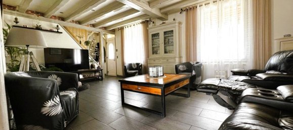 3 bedrooms House in Plailly, France No. 58832 2