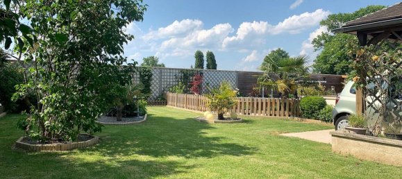 3 bedrooms House in Plailly, France No. 58832 12