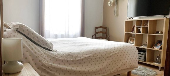 3 bedrooms House in Plailly, France No. 58832 10