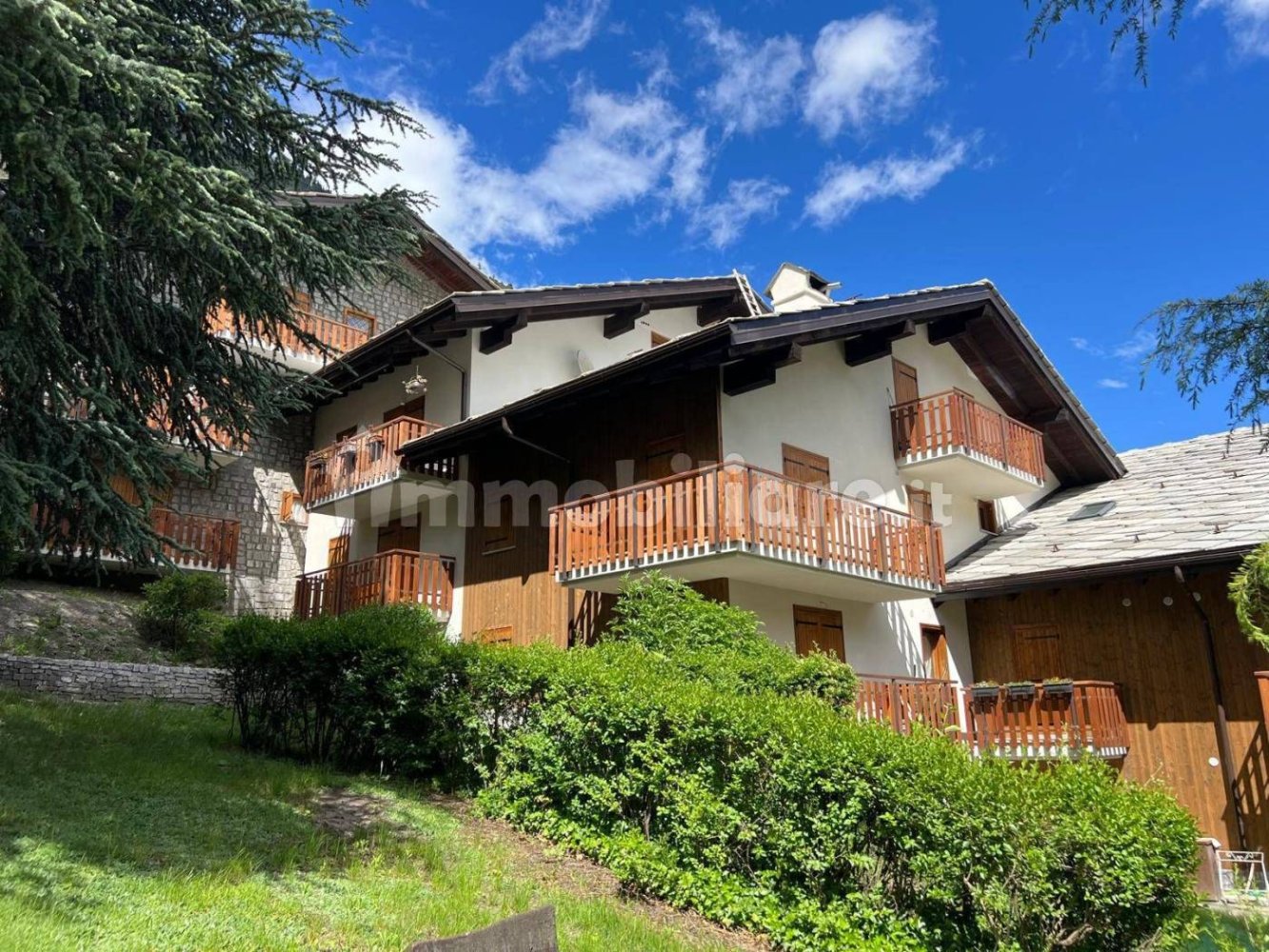 2 bedrooms Apartment in Morgex, Italy No. 339784