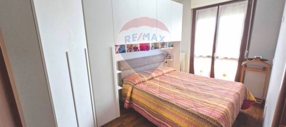 3 rooms Apartment in Pioltello, Italy No. 218840 28