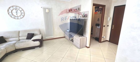 3 rooms Apartment in Pioltello, Italy No. 218840 14