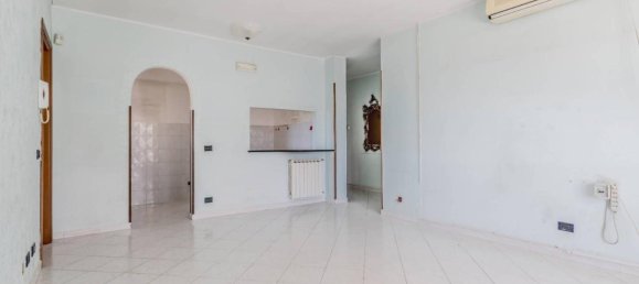 Ático de 3 habitaciónes en Pontinia, Italy No. 19906 19