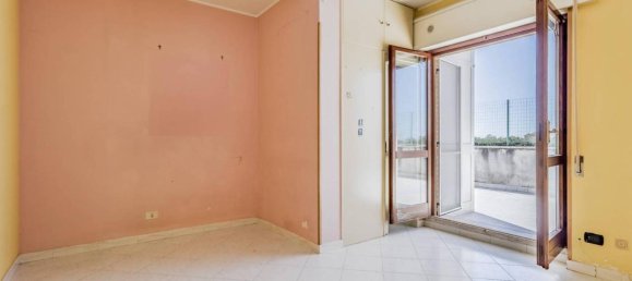 Ático de 3 habitaciónes en Pontinia, Italy No. 19906 6