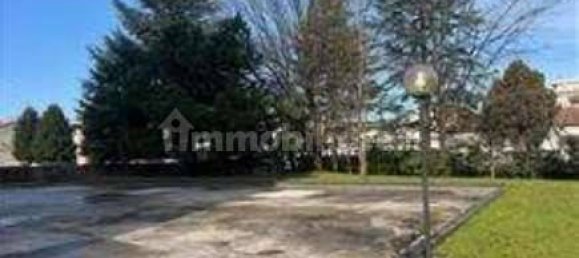 2 Schlafzimmer Wohnung in Busto Arsizio, Italy, Nr. 261088 5