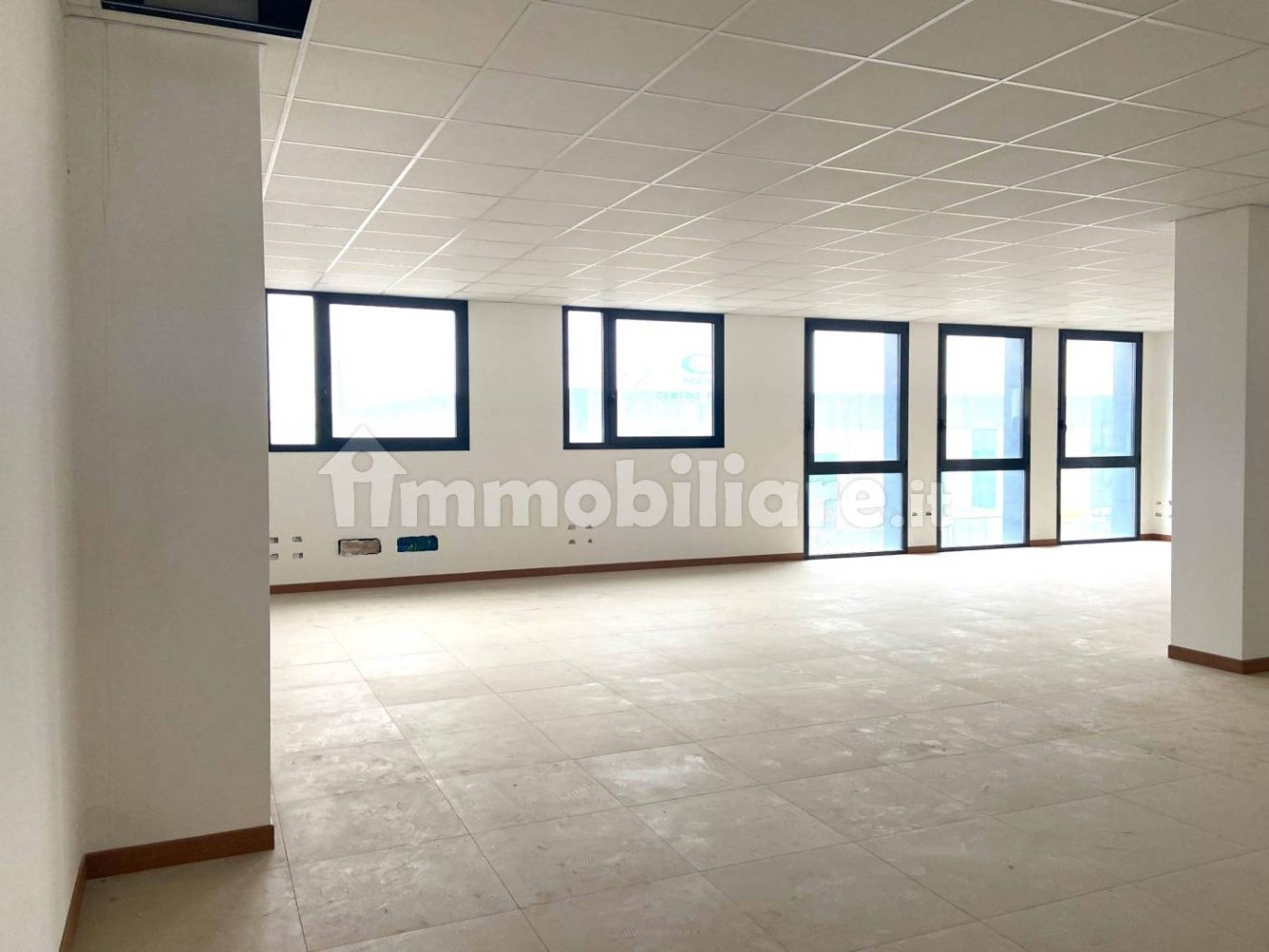 1 room Office in Caldiero, Italy No. 214627