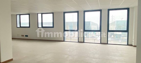 1 room Office in Caldiero, Italy No. 214627 3