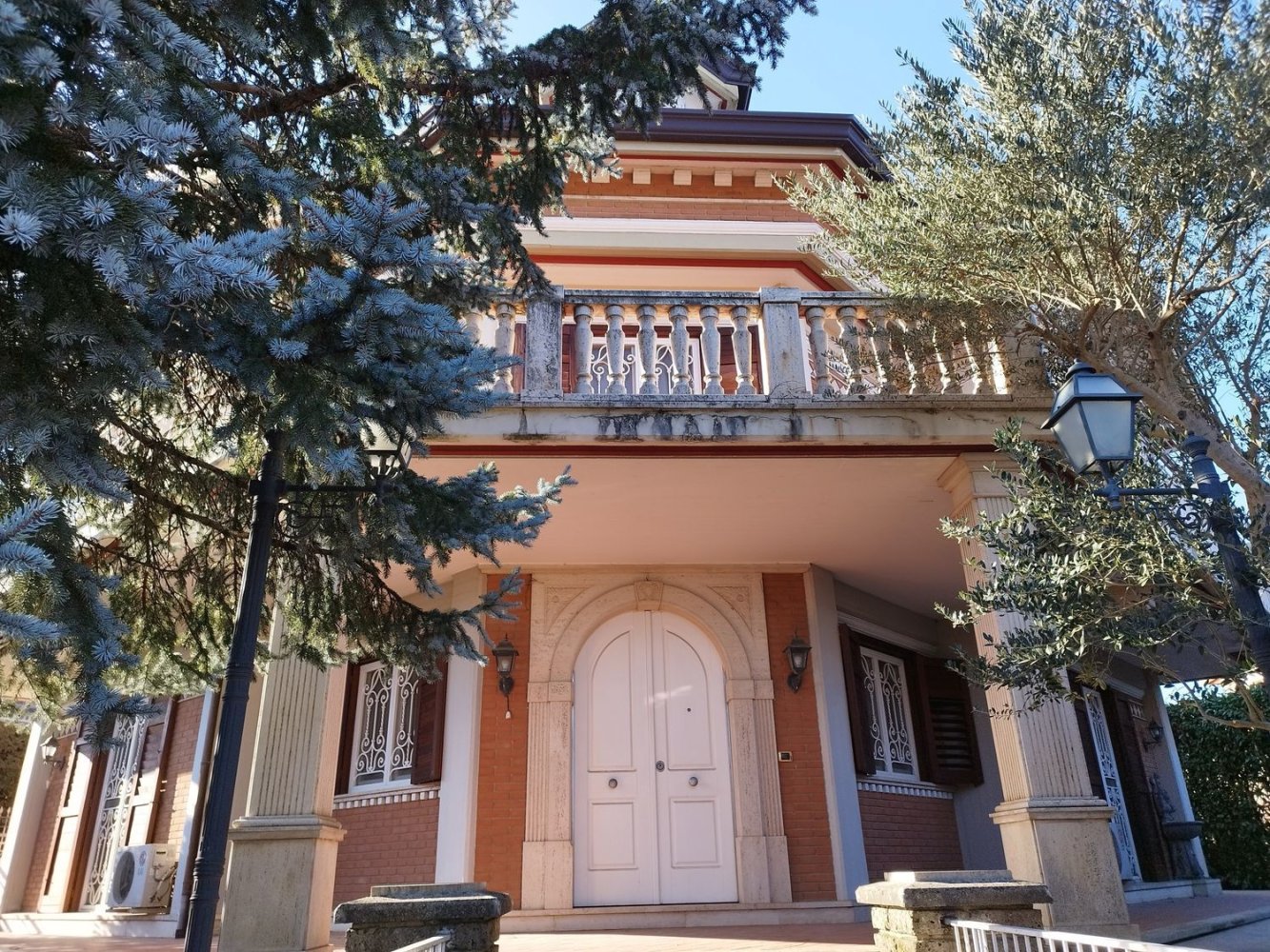 11 rooms Villa in Avellino, Italy No. 152594
