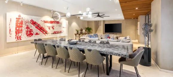 5 bedrooms House for sale in Phuket, Southern Thailand, Thailand № 72854 8