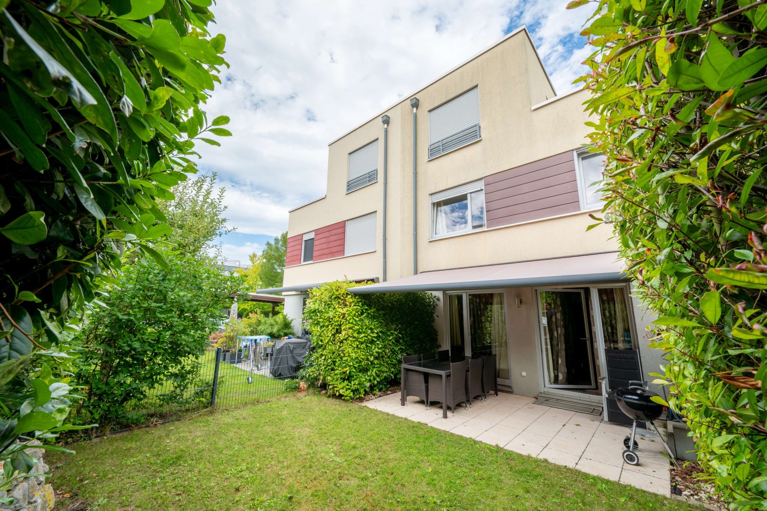 5 chambres Maison de ville à Frankfurt am Main, Germany No. 310743