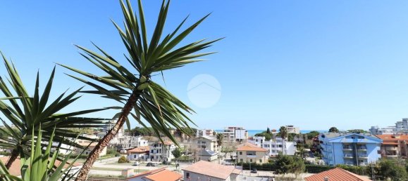 Apartamento de 6 habitaciónes en Giulianova, Italy No. 116691 4