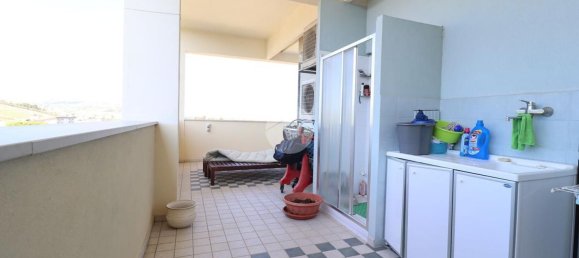 Apartamento de 6 habitaciónes en Giulianova, Italy No. 116691 15