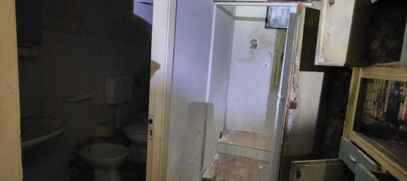 Дом с 4 комнатами в Николози, Италия № 259693 2