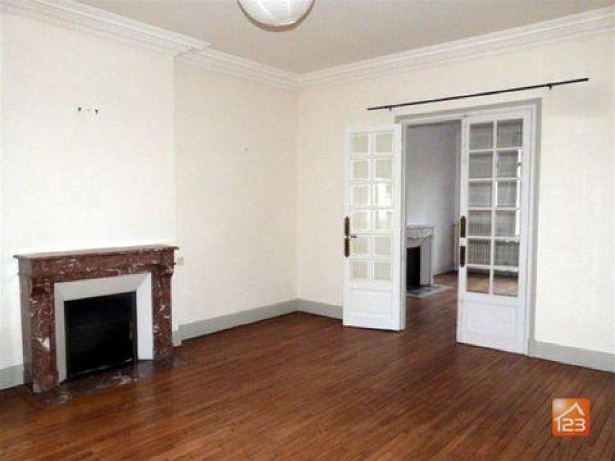 Studio à condo à Verdun, France No. 15477