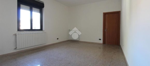 4 Schlafzimmer Wohnung in Villa San Giovanni, Italy, Nr. 315609 3