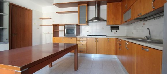 4 Schlafzimmer Wohnung in Villa San Giovanni, Italy, Nr. 315609 7