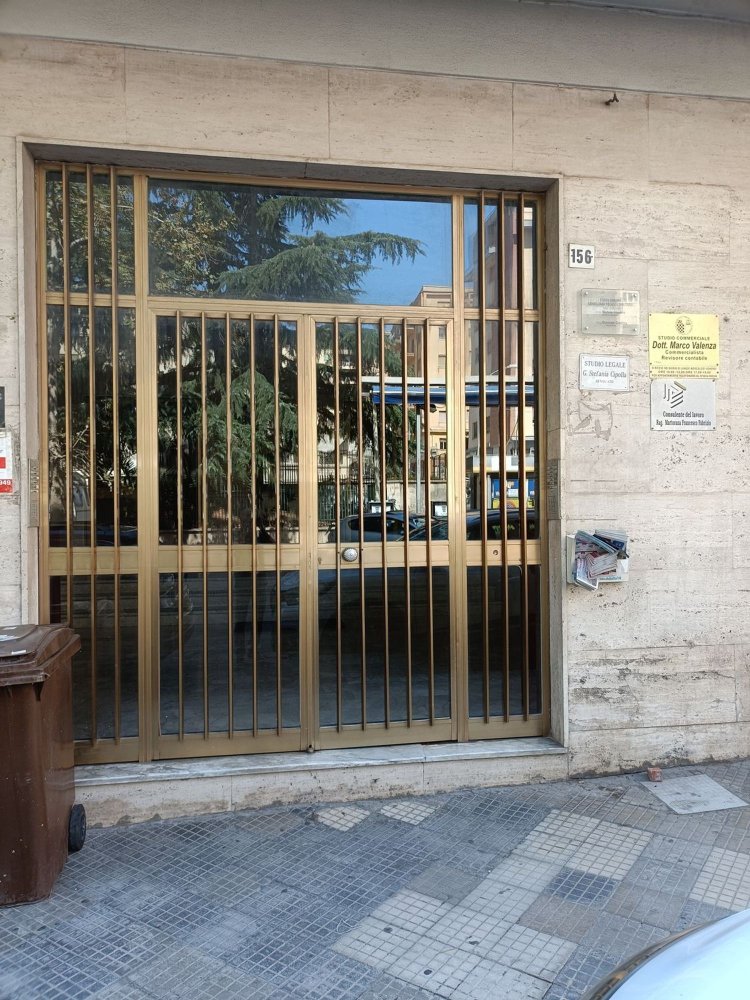 4 غرف نوم شقة في Caltanissetta, Italy رقم 378384