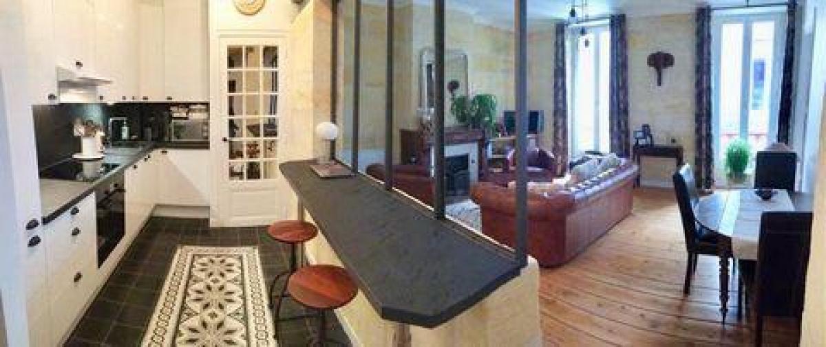 Кондоминиум  с 2 спальнями в Бордо, Франция № 3369