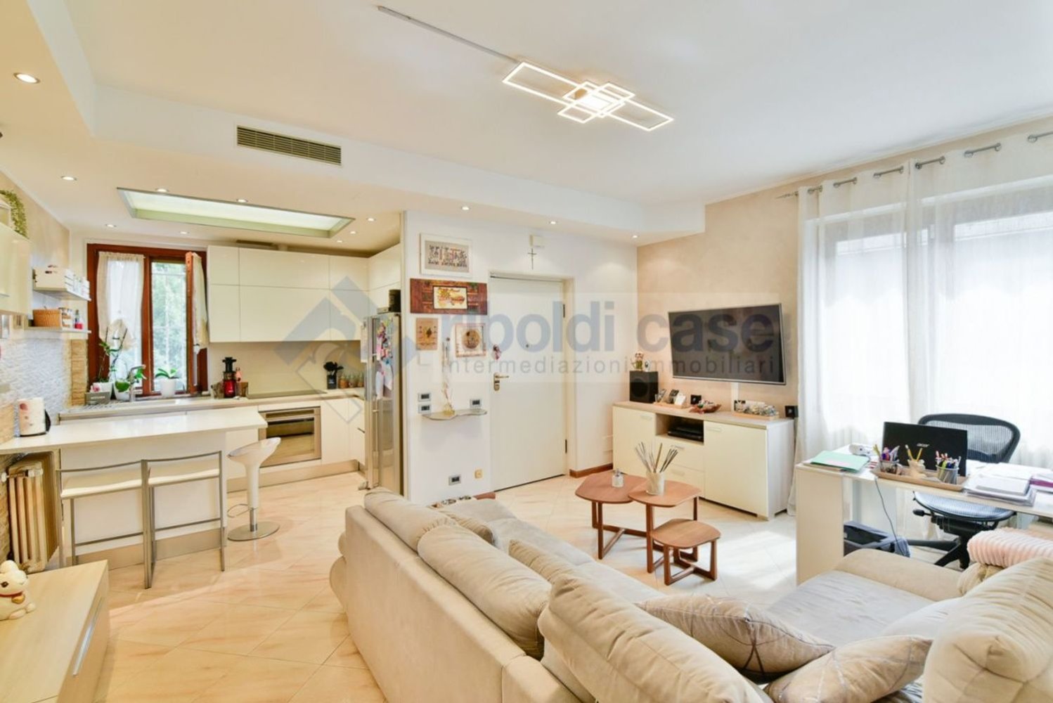 Apartamento de 3 divisões em Mariano Comense, Italy N.º 286291