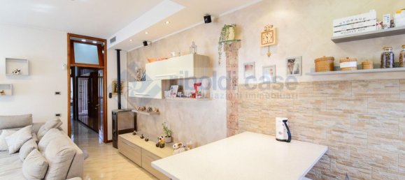 Apartamento de 3 divisões em Mariano Comense, Italy N.º 286291 3