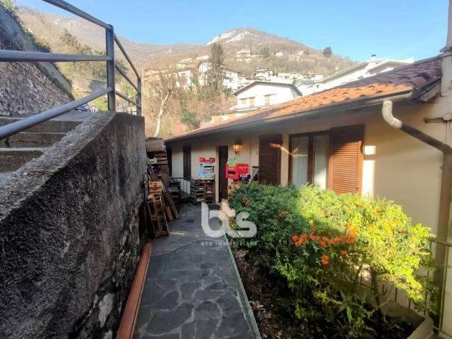 4 rooms Apartment in Adrara San Rocco, Italy No. 108500