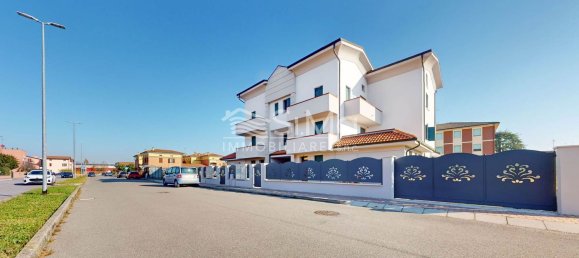 Studio in Poggio Renatico, Italy No. 135384 18