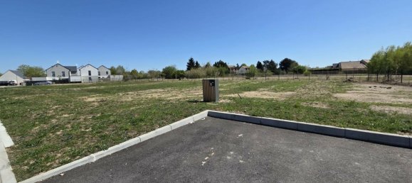 Grundstück in Vineuil, France, Nr. 256617 2