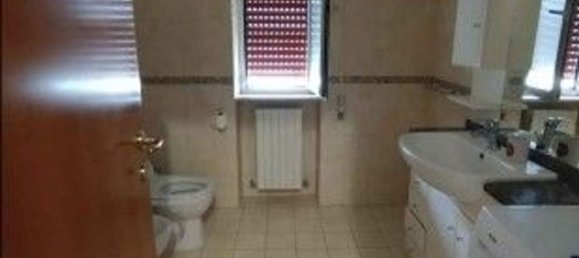 Дуплекс с 6 комнатами в Торторето, Италия № 41896 7