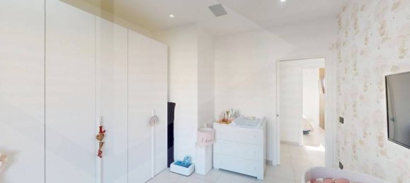 3-Zimmer Wohnung in Casoria, Italy, Nr. 25400 14