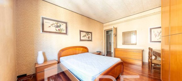 4 bedrooms Apartment in Rome, Italy No. 118511 6