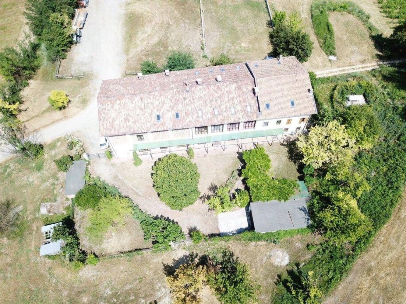 1000m² Commercial property in Murisengo, Italy No. 238529