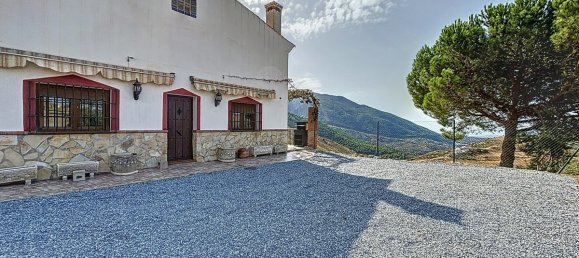 4 bedrooms House in Alcaucin, Spain No. 45157 2