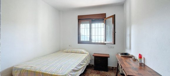 4 bedrooms House in Alcaucin, Spain No. 45157 17