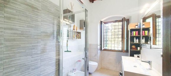 4 rooms Apartment in Calenzano, Italy No. 221497 15